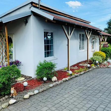 Apartment Rodzinny Z Ogrodem *